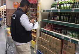 Procon Maceió realiza pesquisa de preços da Cesta Natalina