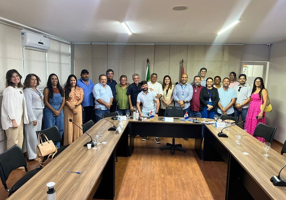 Unicafes-AL encaminha demandas durante CONECOOP