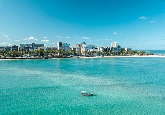 Gasto médio das viagens turísticas em Alagoas é segundo maior do país