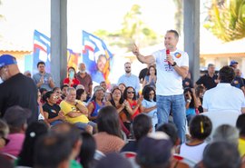 Renan Filho apresenta propostas e recebe apoio de 33 mil pescadores