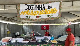 Natal Sem Fome: MST distribui mil refeições durante Ceia Solidária em Maceió