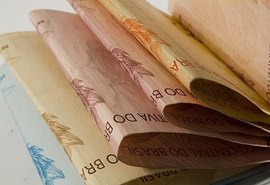 Congresso aprova lei que define novo valor do salário mínimo