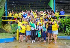 Clima de Copa e São João marcam fim de semana de Gabi Gonçalves