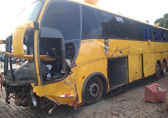 Acidente de ônibus com alagoanos deixa uma pessoa morta