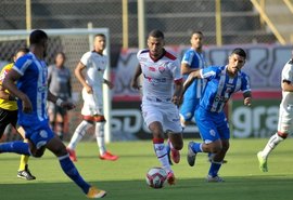 Com um a menos, CSA vence o Vitória pela Série B do Brasileirão