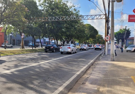 DMTT interdita trecho da Fernandes Lima no domingo (1º)