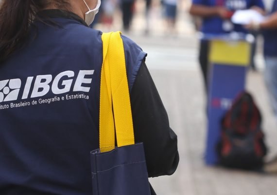 Volume de serviços prestados sobe 0,3% em dezembro ante novembro, afirma IBGE