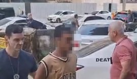 Vendedor é preso após cobrar R$ 10 mil por churrasquinho de turista