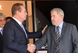 Antigo aliado de Lula, Renan quer visitar petista na prisão