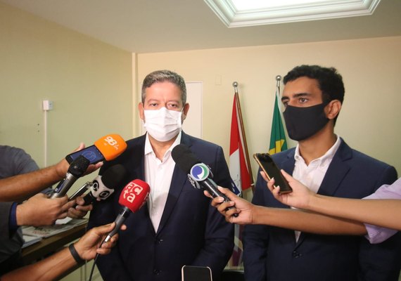 Arthur Lira discute projetos para Maceió com JHC