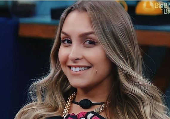 Carla Diaz volta para a casa mais vigiada do Brasil