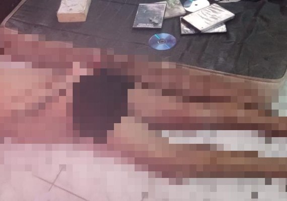 Homem é encontrado morto dentro de casa no bairro Manoel Teles, em Arapiraca