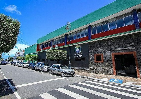 Prefeitura de Maceió paga salários de servidores nesta sexta (29)