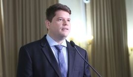 Davi Davino Filho solicita a presença de psicólogos na rede pública de ensino