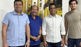 Médico Cléber Costa toma posse como vereador de Maceió