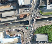 Engarrafamento marca início de mudanças no trânsito no Jacintinho