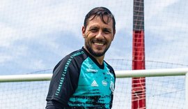 Flamengo negocia renovação de contrato com Diego Alves