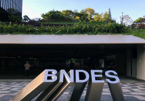Plano de estímulo à aposentadoria é lançado por BNDES