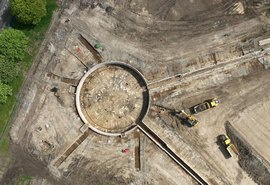 Arqueólogos descobrem esconderijo com 500 balas de canhão medievais na Bélgica