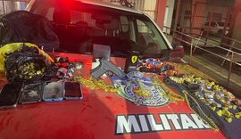 PM prende suspeitos de roubo a loja em Maceió