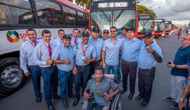 Prefeito JHC entrega mais 32 ônibus 'geladões' e qualifica transporte coletivo em Maceió