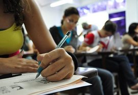 MEC suspende pagamento de parcelas do Fies