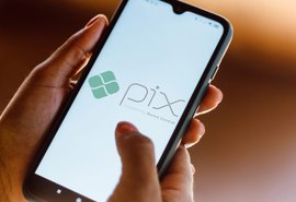 Adesão ao Pix cresce cerca de  639% em quase um ano de operação, mas segurança preocupa