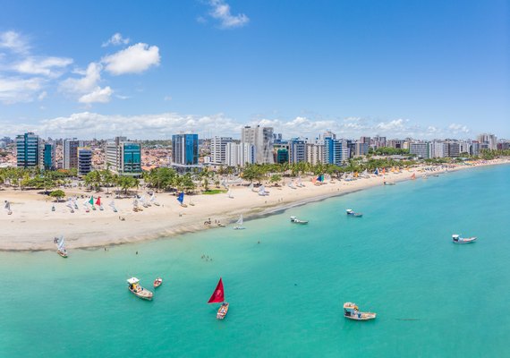 Maceió é o destino brasileiro mais buscado no verão