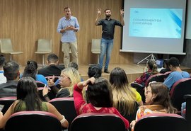 Único no Brasil, cursinho para surdos em AL rompe a bolha da desigualdade em concursos