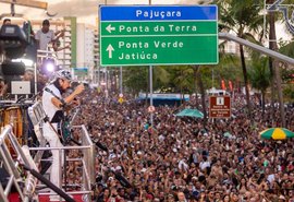Arrastão do Bell Marques altera trânsito na orla de Maceió no Réveillon