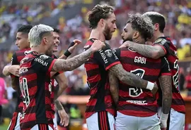 Flamengo vence Ahtletico Paranaense por 1 a 0 e é tricampeão da Libertadores