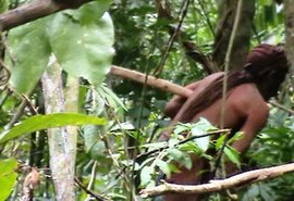 Funai divulga imagens de índio isolado na Amazônia