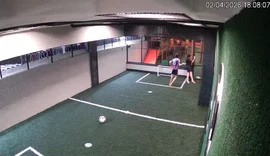 Mãe fala pela primeira vez sobre filho que salvou amigo de choque elétrico