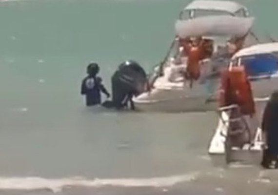 Vídeo: Lancha sem condutor atropela turistas em jet ski em praia de Maragogi