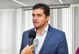 Pré-candidato ao governo participa de reunião com presidente nacional do PSD