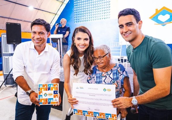 Prefeitura de Maceió entrega 500 títulos de imóveis no Reginaldo