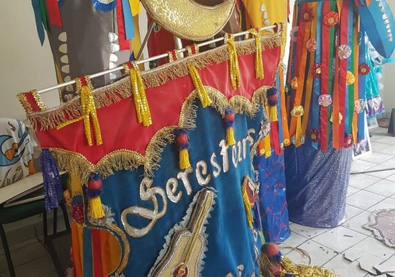 Exposição homenageia os grupos que fazem a história do Carnaval