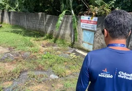Fiscalização flagra lançamento de esgoto em riacho no Jardim Petrópolis