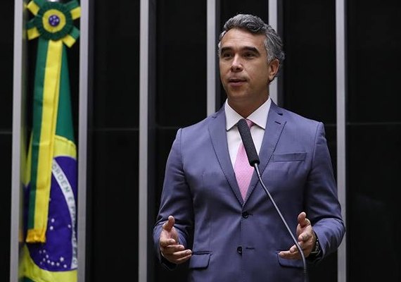 Rafael Brito discute defesa da democracia em encontro com autoridades americanas