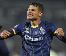 Fluminense sonda retorno de Thiago Silva e busca montar zaga dos sonhos