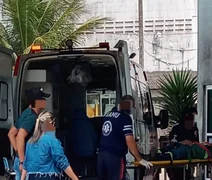 Funcionário de empresa de internet cai de altura de 7 metros durante serviço