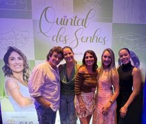 Psicólogo e escritor Alexander Bez prestigia o espetáculo Quintal dos Sonhos em Santos, no litoral de São Paulo