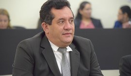 Deputado anuncia rompimento com prefeito de Arapiraca