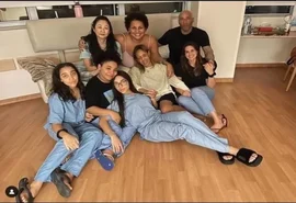 Filha de Pelé publica foto de Natal no hospital: “Quase todos”
