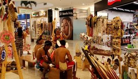 Exposição em shopping leva arte indígena para população de Alagoas