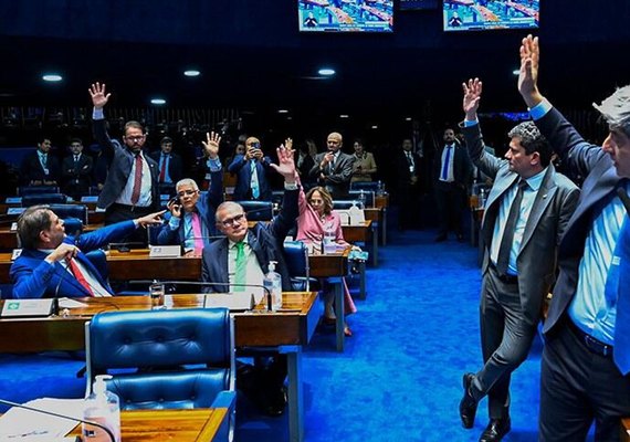 CCJ do Senado aprova PL da dosimetria