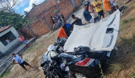 VÍDEO: Acidente entre caminhão e carro deixa vítima presa às ferragens em Piaçabuçu