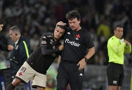 Coutinho é vaiado e Diniz assume culpa após nova derrota do Vasco; veja