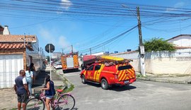 Incêndio atinge casa no conjunto Graciliano Ramos na tarde desta quarta