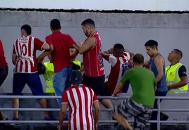 PM diz que vai investigar excessos cometidos contra torcedores do Náutico em Maceió